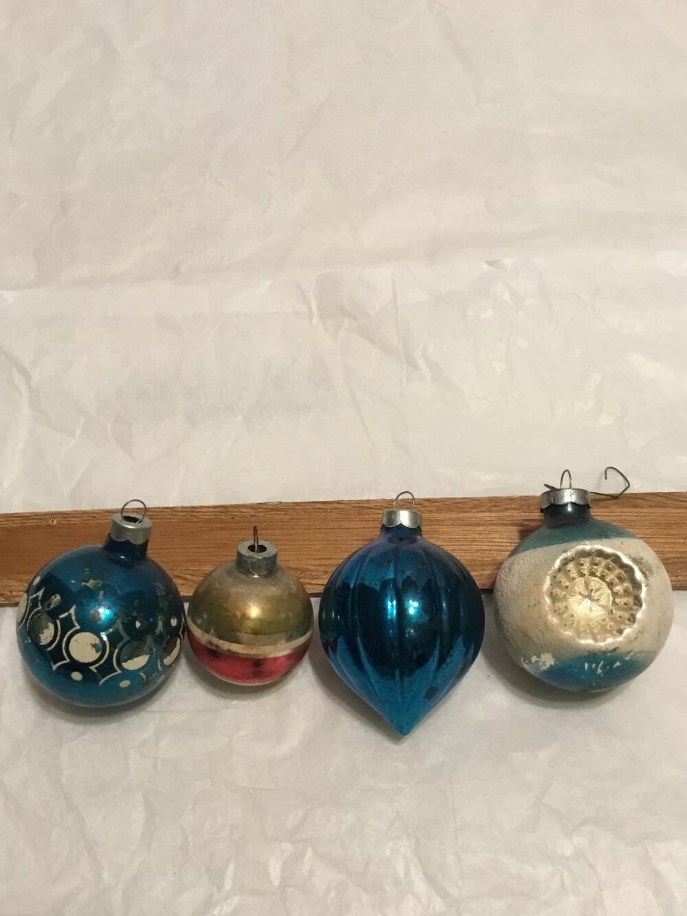 Very colorful lot of 8 antique & fragile glass Christmas tree ornaments - Picture 13 of 15